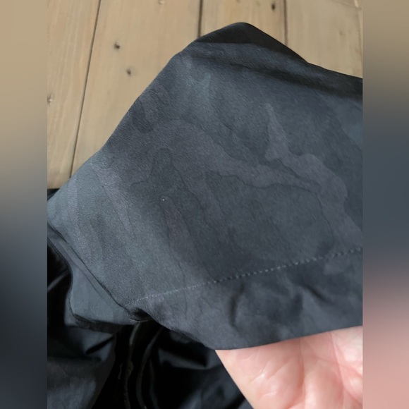 Women's Vouri Black Camo Trainer Jacket Small - Picture 8 of 8